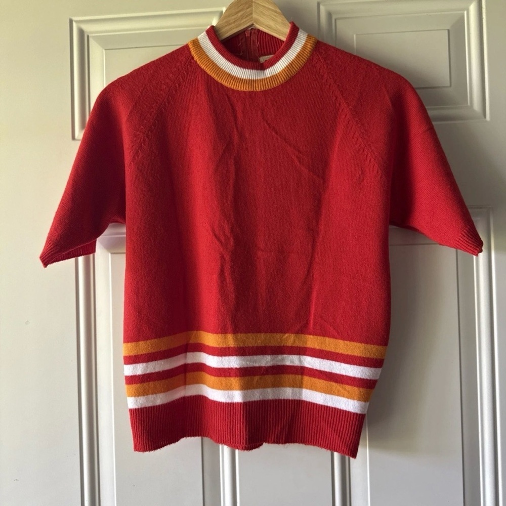 🔥🔥5/$25 VTG Bradlees Woman’s Acrylic Short Sleeve Striped Sweater Top